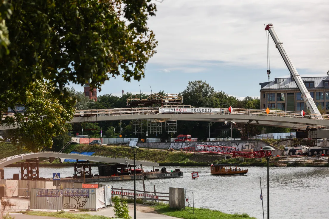 Prace na kładce Kazimierz-Ludwinów