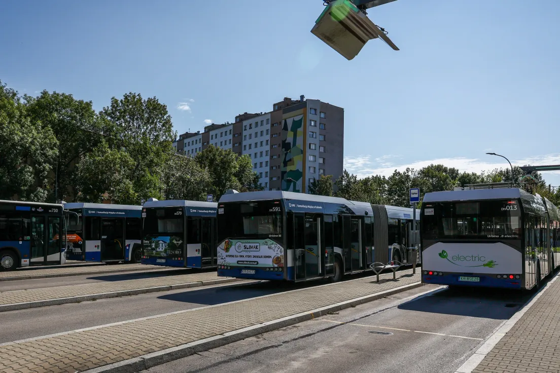 Widok na pętlę autobusową "Azory"
