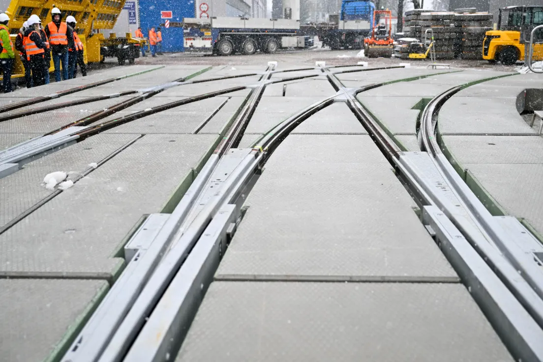 Prezentacja płyt monolitycznych CONTRACK na rozjazd na ul. Straszewskiego