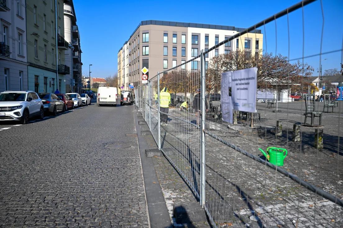 Praca na placu Bohaterów Getta