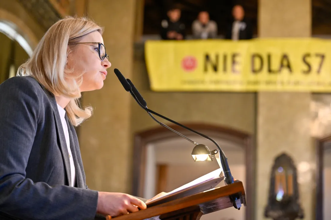 Sprzeciw mieszkańców na budowę drogi S7 przez miasto