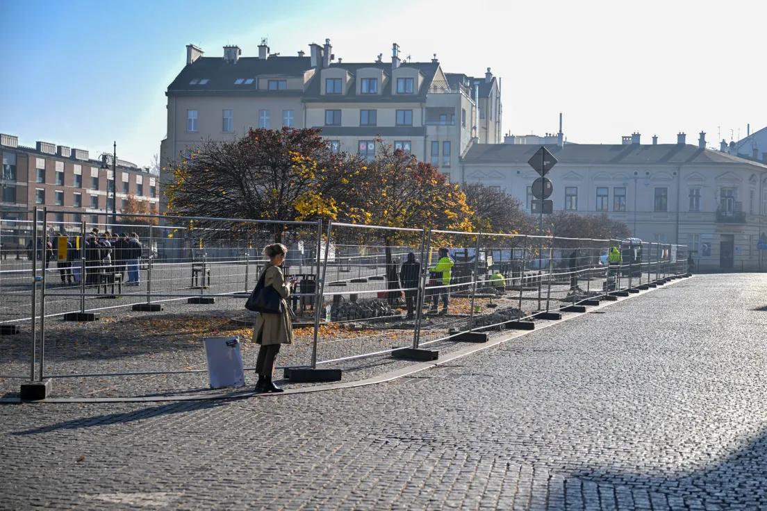 Praca na placu Bohaterów Getta