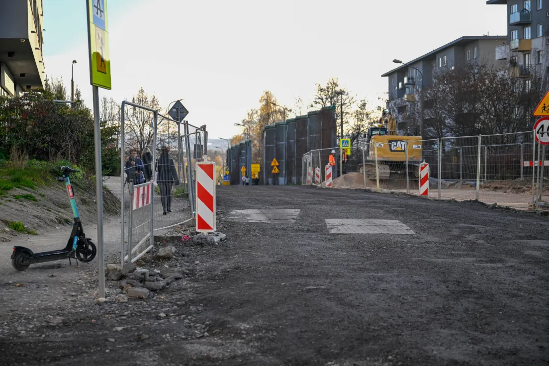 Tymczasowy objazd na ul. Bohomolca z powodu budowy KST