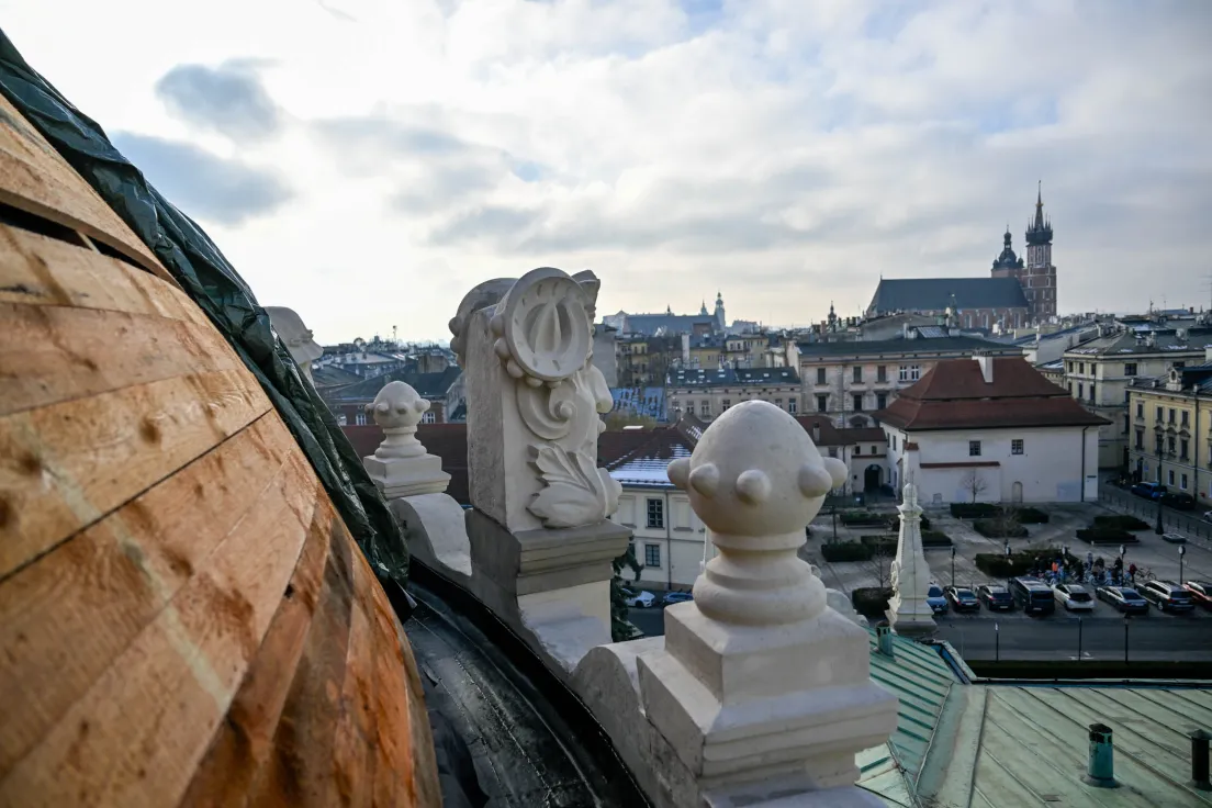 Remont dachu na teatrze Słowackiego