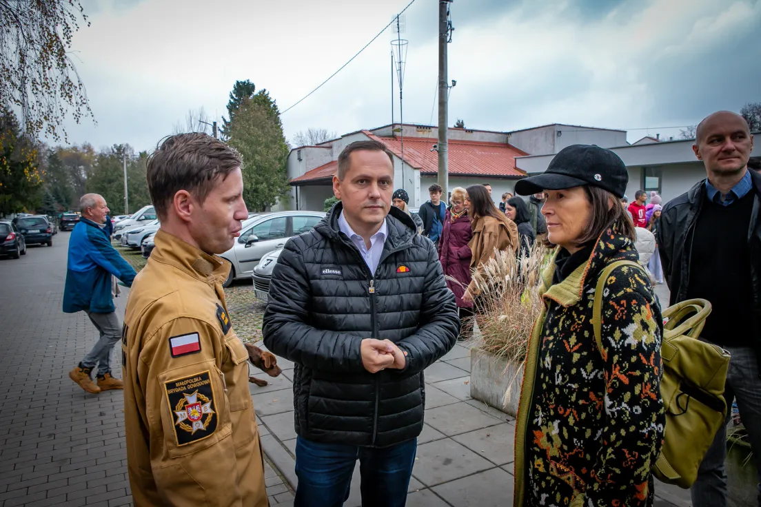 Finał zbiórki karmy „Psia łapa, koci pazur 2025”
