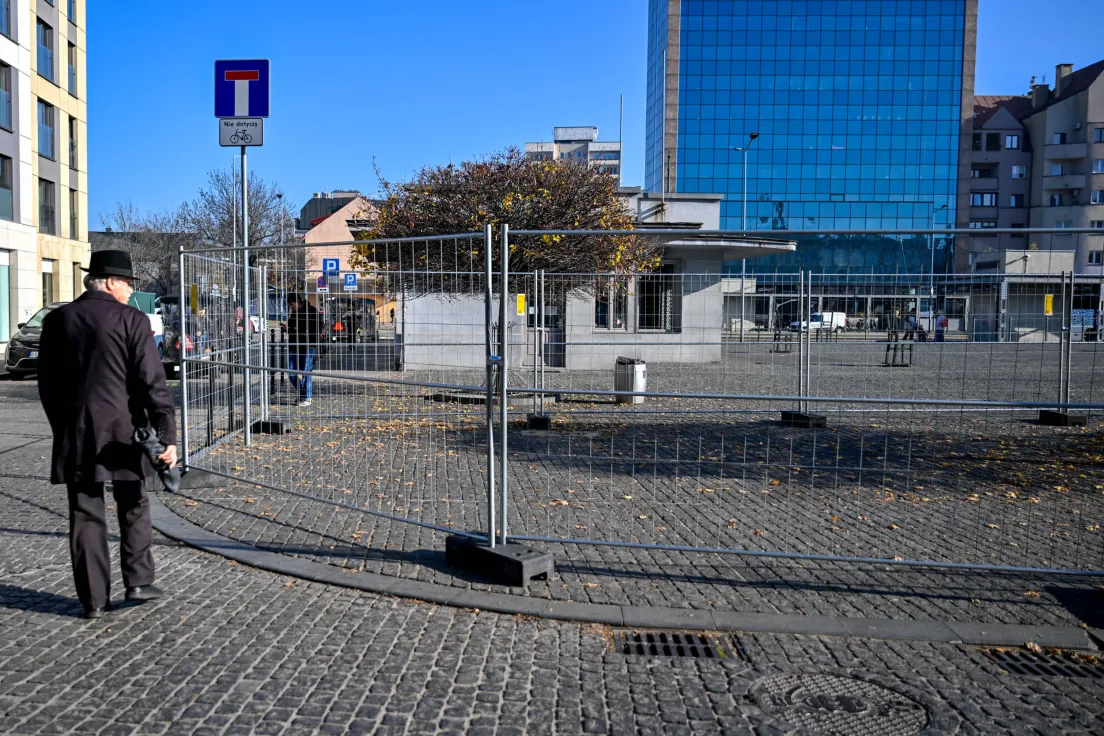 Praca na placu Bohaterów Getta