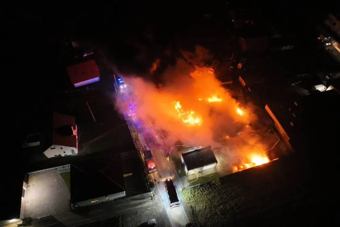 Pożar warsztatu w Skale