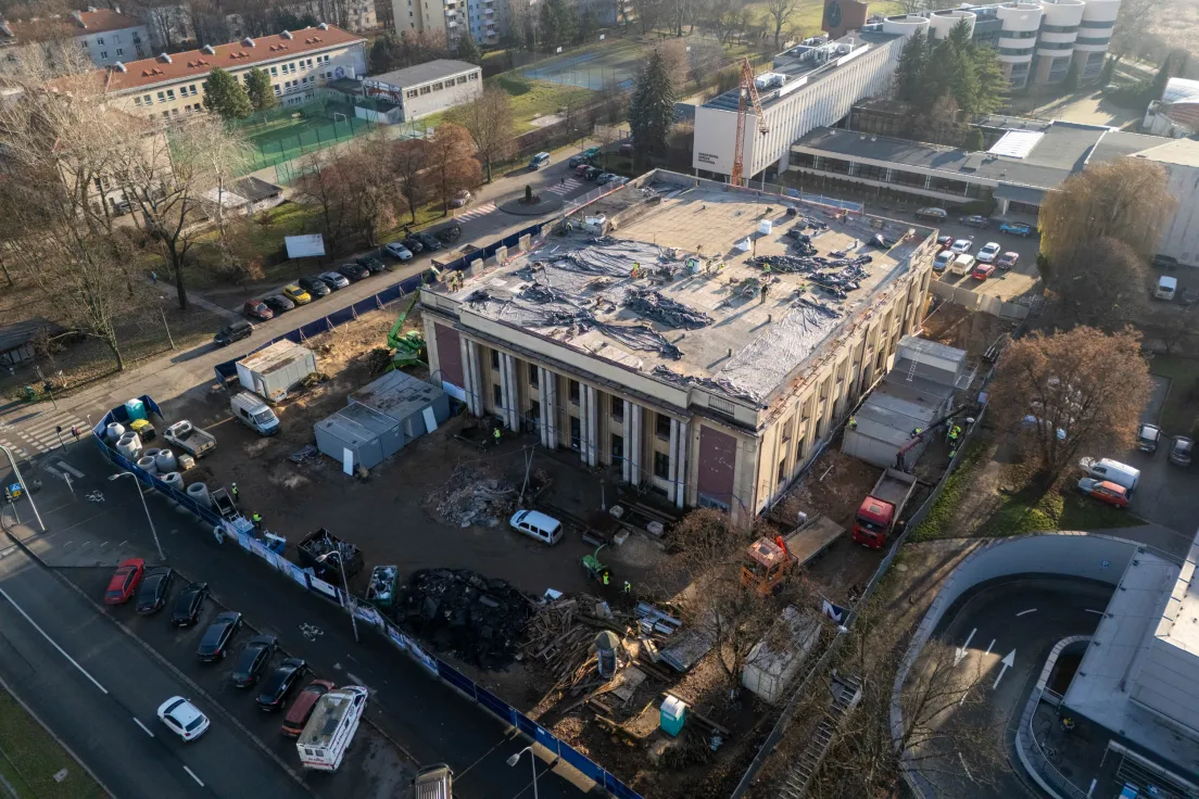 Remont dawnego kina Światowid