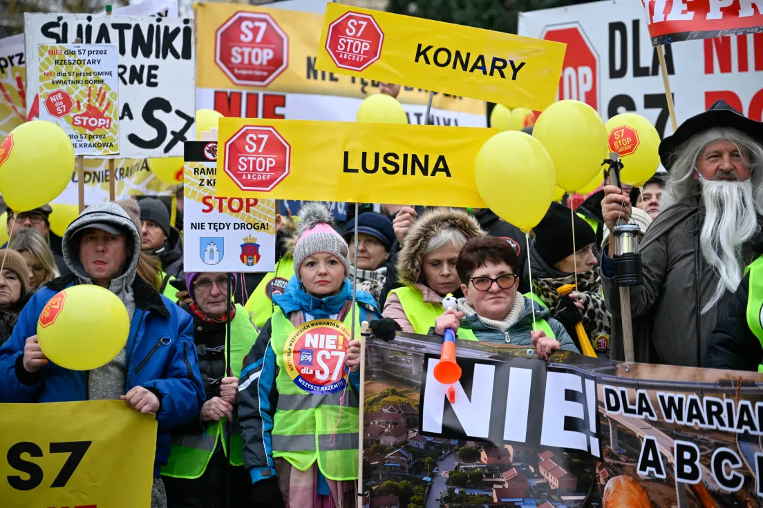 Protest pod siedzibą GDDKiA przeciwko budowie S7 na południu Krakowa