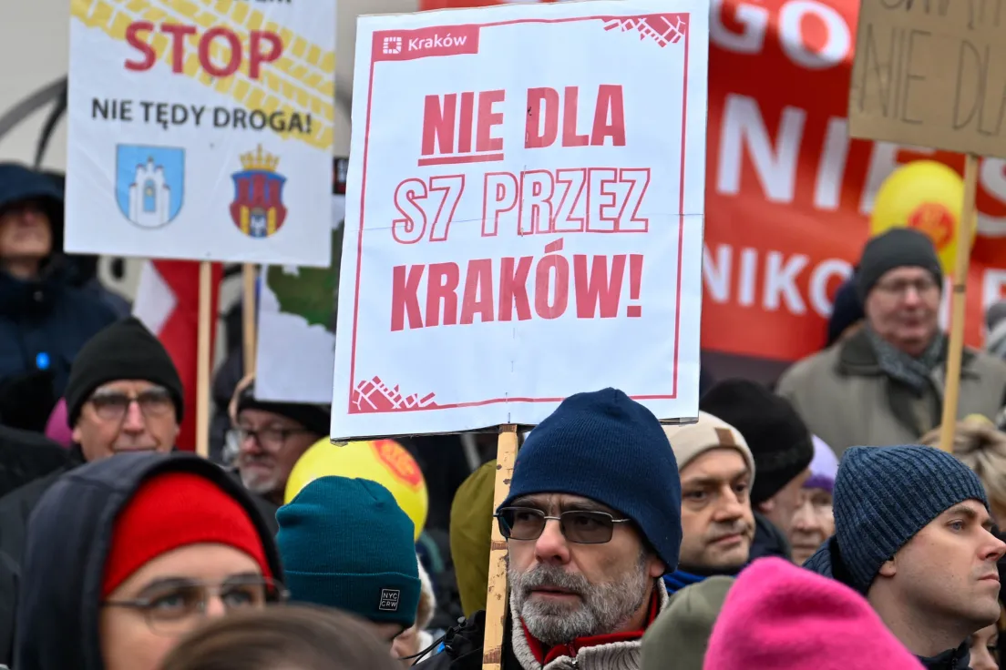 Protest pod siedzibą GDDKiA przeciwko budowie S7 na południu Krakowa