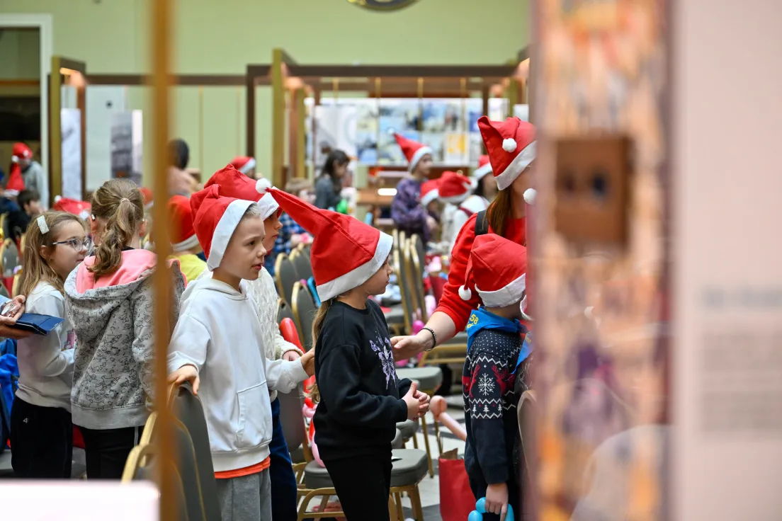 Mikołaje i dzieciaki opanowały Krakowski Salon Ekonomiczny