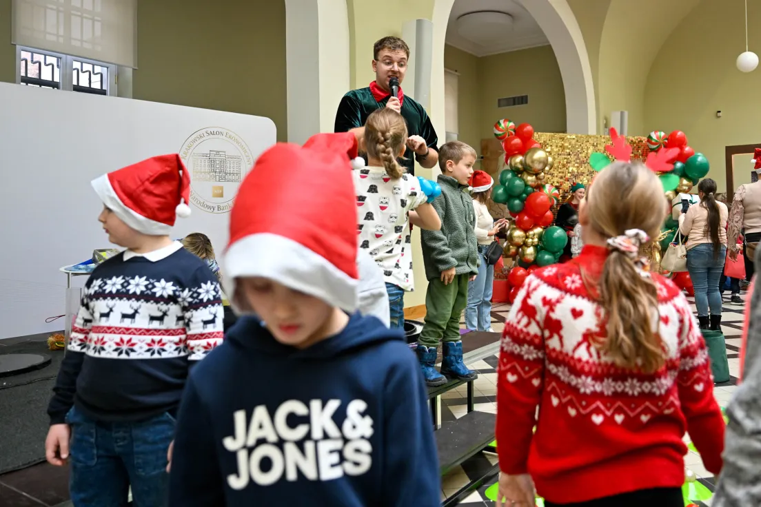 Mikołaje i dzieciaki opanowały Krakowski Salon Ekonomiczny