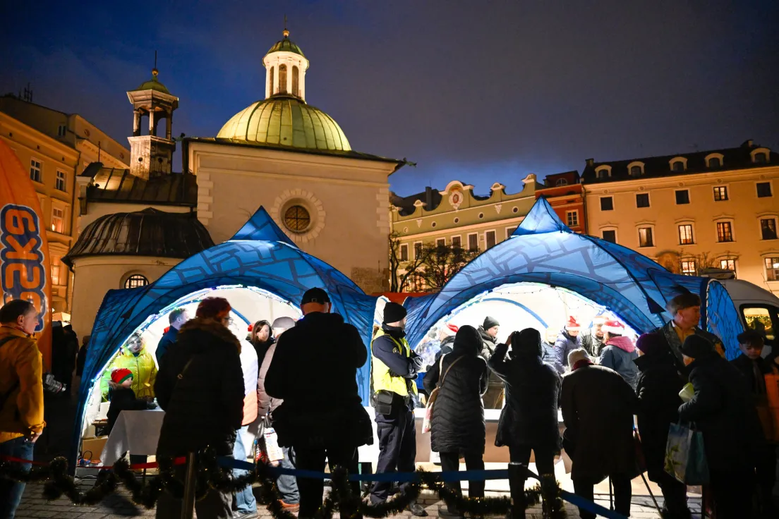 Fianał akcji „przedświąteczny karp dla krakowian” na Rynku Głównym