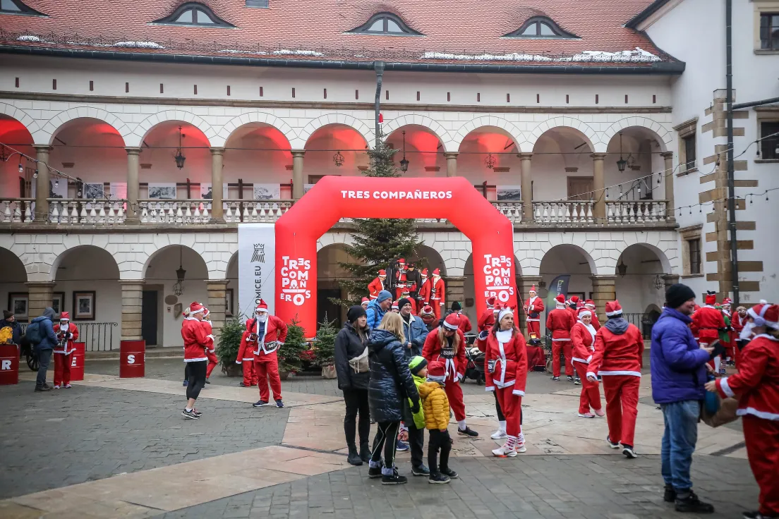 Jarmark świąteczny w Niepołomicach