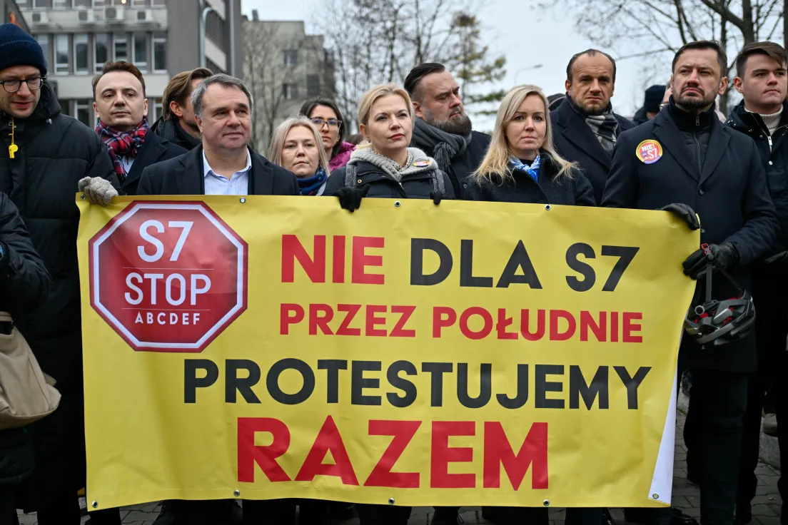 Protest pod siedzibą GDDKiA przeciwko budowie S7 na południu Krakowa
