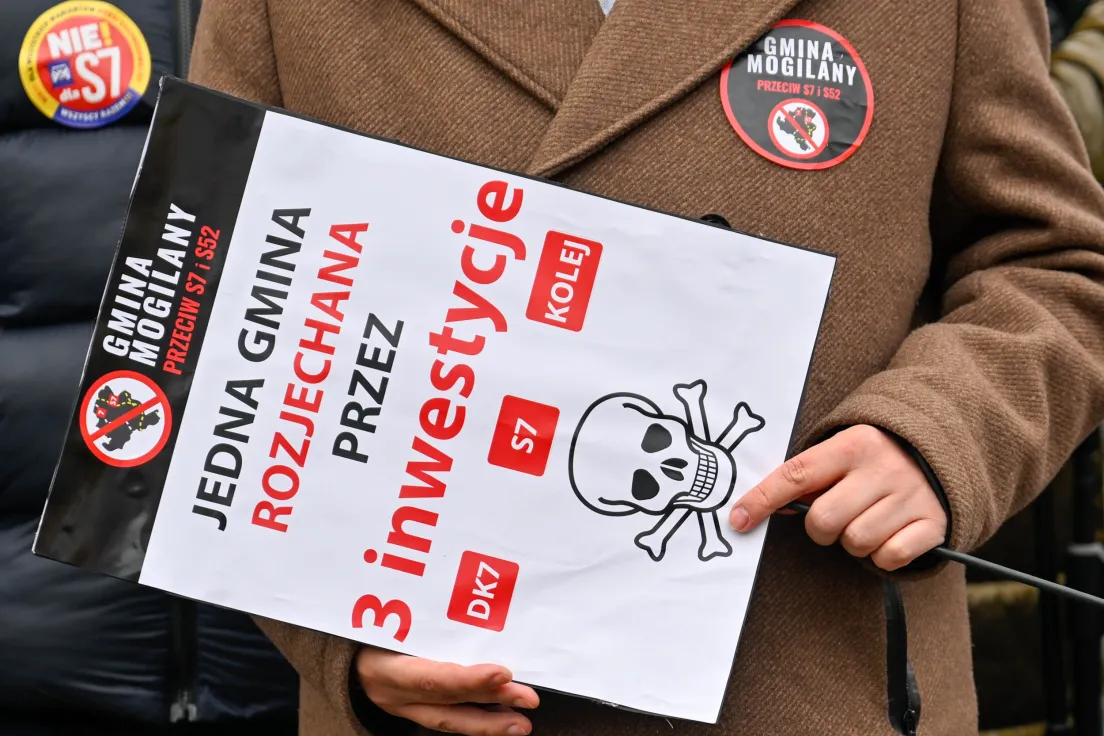 Protest pod siedzibą GDDKiA przeciwko budowie S7 na południu Krakowa