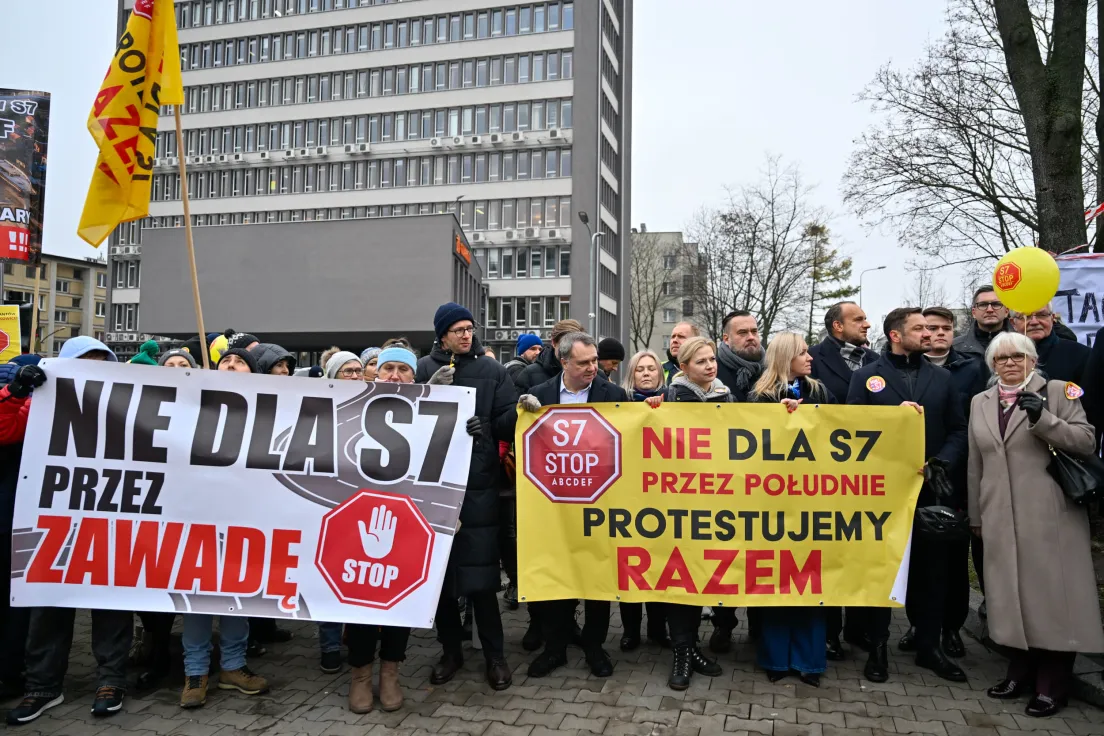 Protest pod siedzibą GDDKiA przeciwko budowie S7 na południu Krakowa