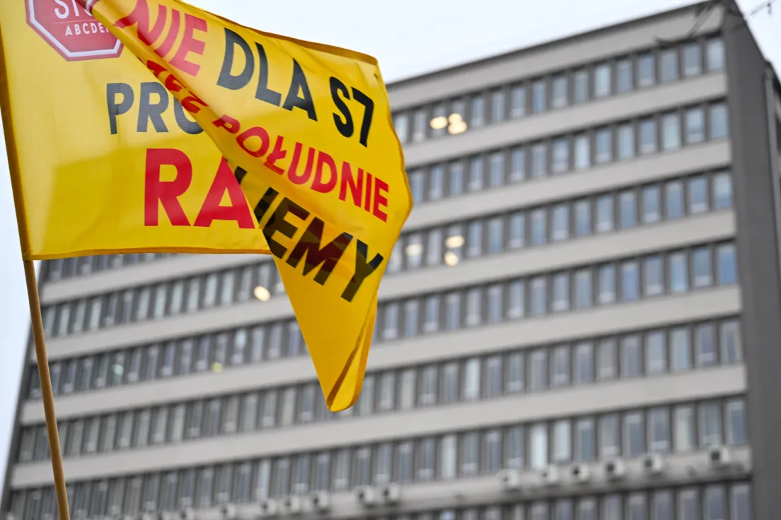 Protest pod siedzibą GDDKiA przeciwko budowie S7 na południu Krakowa