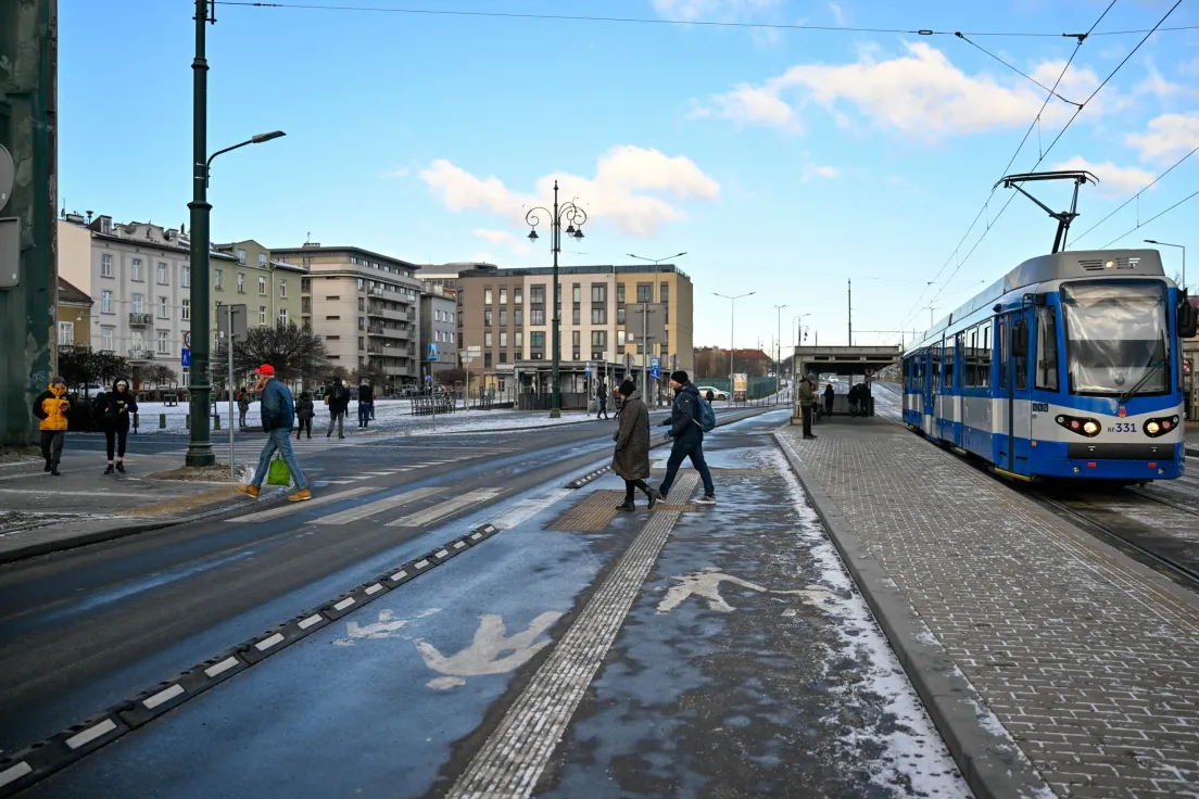 Nowe przejscie dla pieszych na pl. Bohaterów Gertta