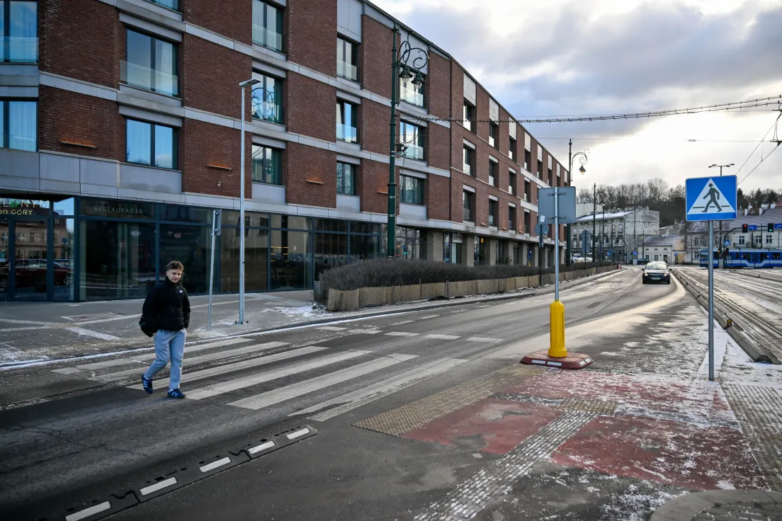 Nowe przejscie dla pieszych na pl. Bohaterów Gertta