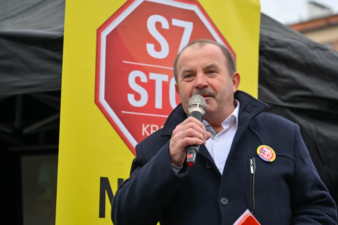 Protest pod siedzibą GDDKiA przeciwko budowie S7 na południu Krakowa