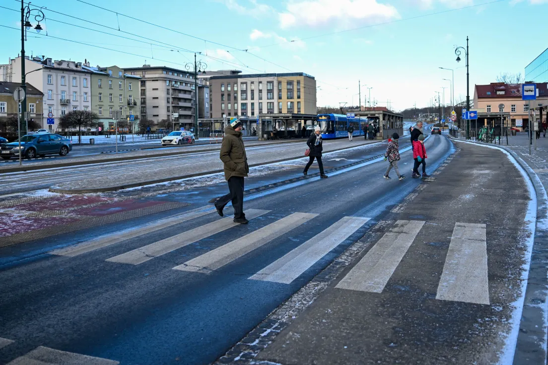 Nowe przejscie dla pieszych na pl. Bohaterów Gertta