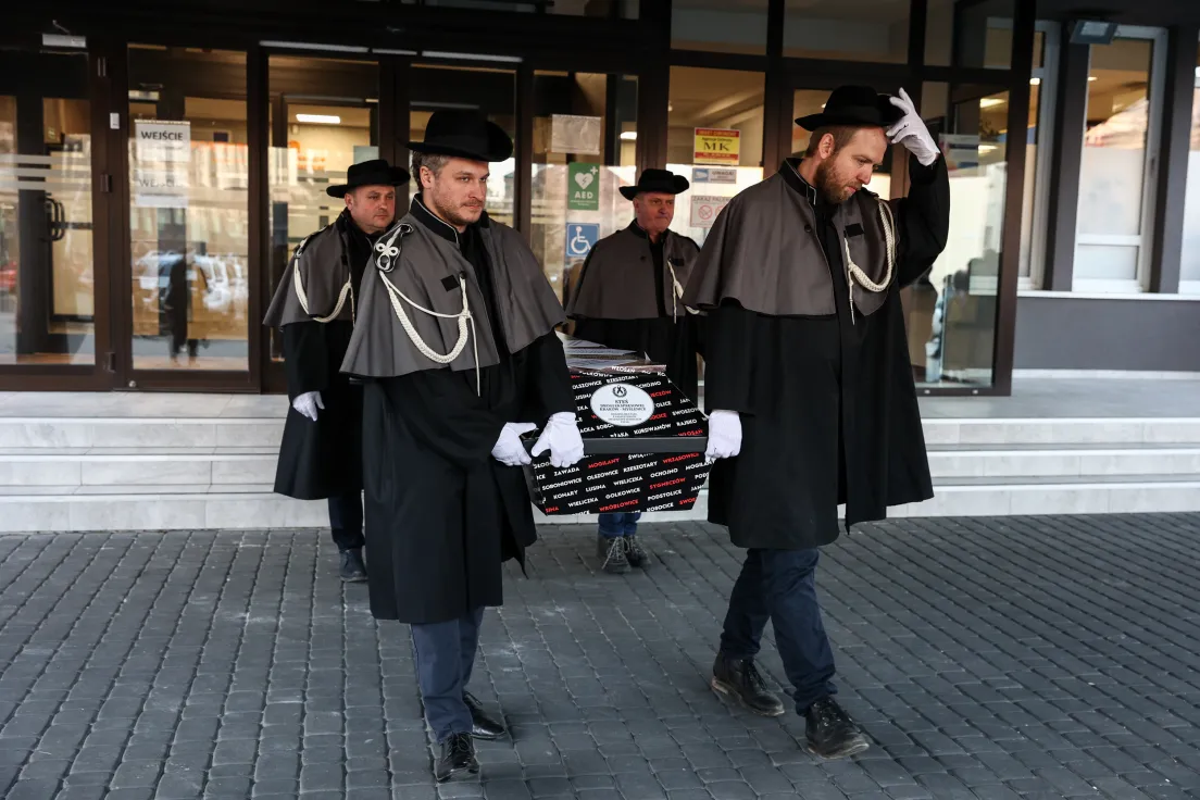 Protest przeciwko budowie S7 przed GDDKiA