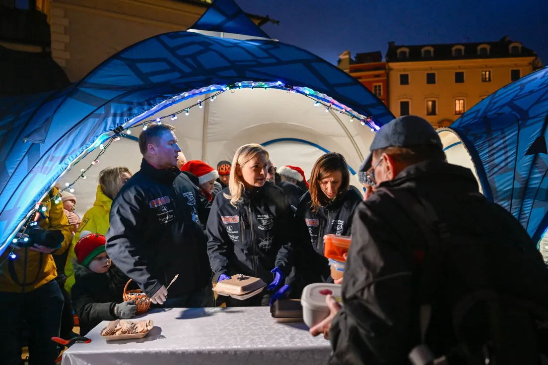 Fianał akcji „przedświąteczny karp dla krakowian” na Rynku Głównym