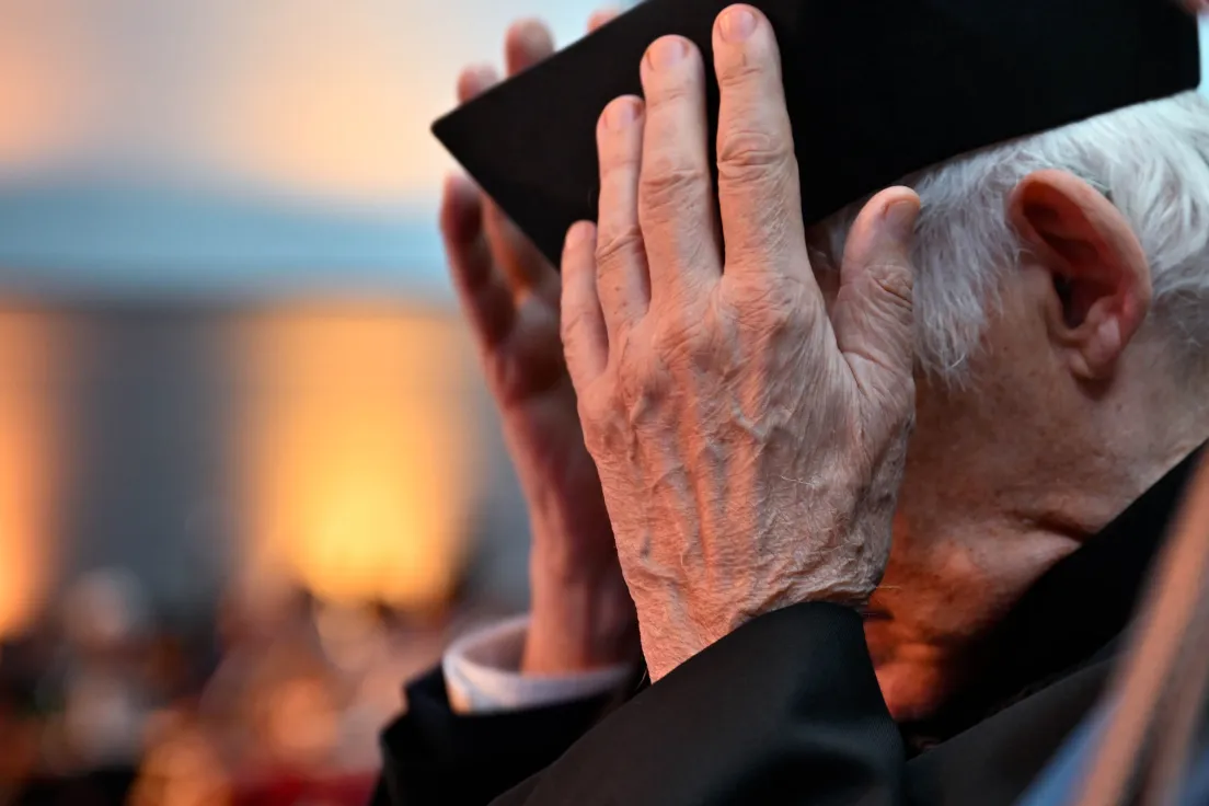 Jerzy Buzek otrzymujący tytuł Honoris Causa Uniwersytetu Ekonomicznego