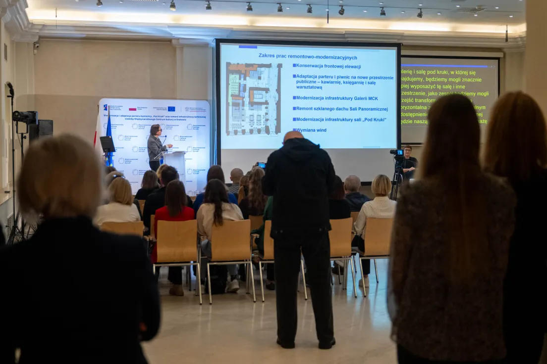 Konferencja na której zostały zaprezentowane zmmiany podczas remontu i przebudowy budynku MCK przy Rynku Głównym