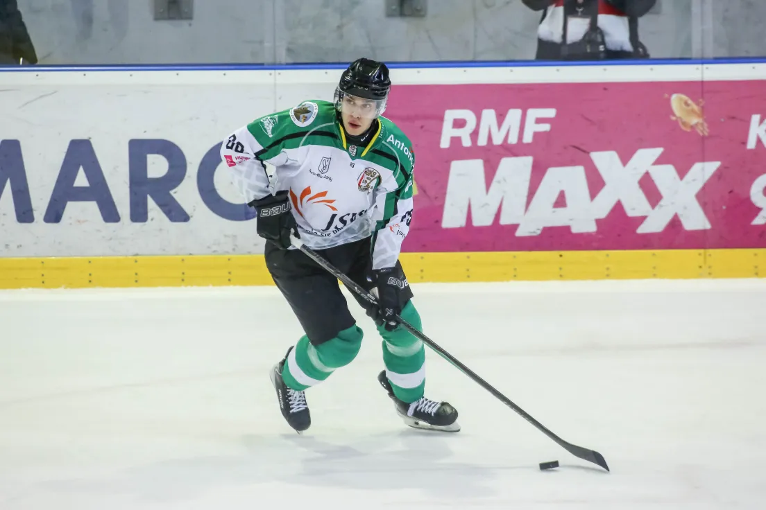 Teddy Bear Toss podczas meczu Comarch Cracovii