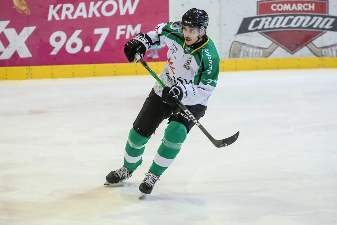Teddy Bear Toss podczas meczu Comarch Cracovii