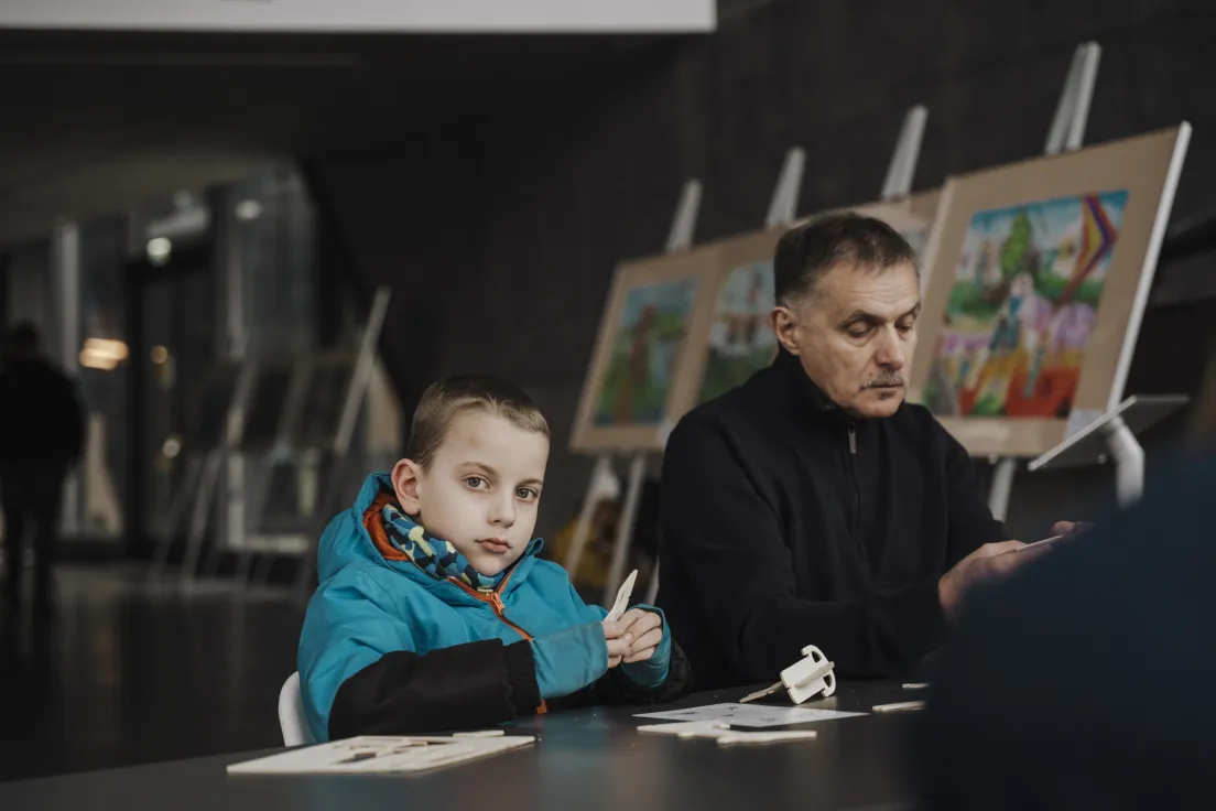 Warsztaty plastyczne i modelarskie w Krakowskim Muzeum Lotnictwa Polskiego, zorganizowane z okazji dnia Babci i Dziadka.