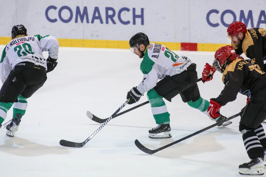 Teddy Bear Toss podczas meczu Comarch Cracovii