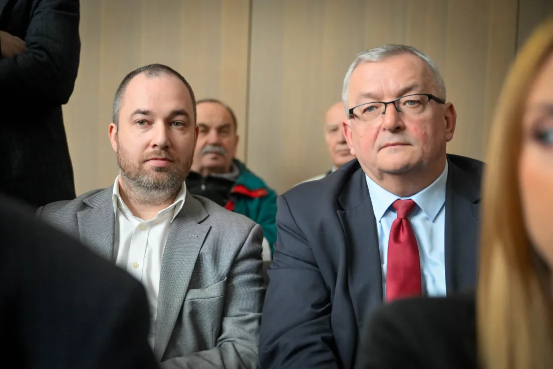 Andrzej Adamczyk podczas rozprawy o Strefie Czystego Transportu