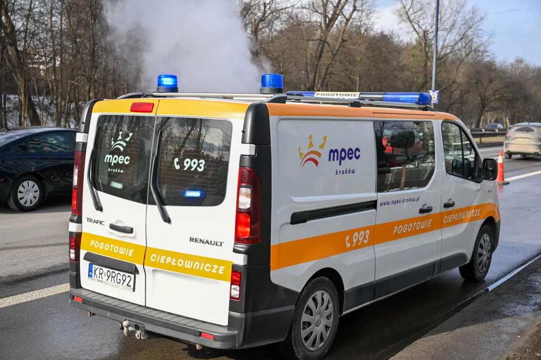 Awaria ciepłociągu na ul. Opolskiej