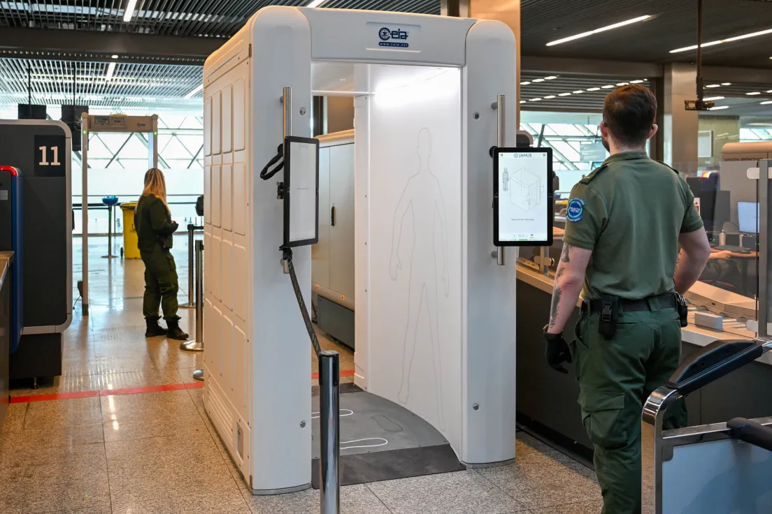 Skaner Body Scanner na lotnisku w Balicach