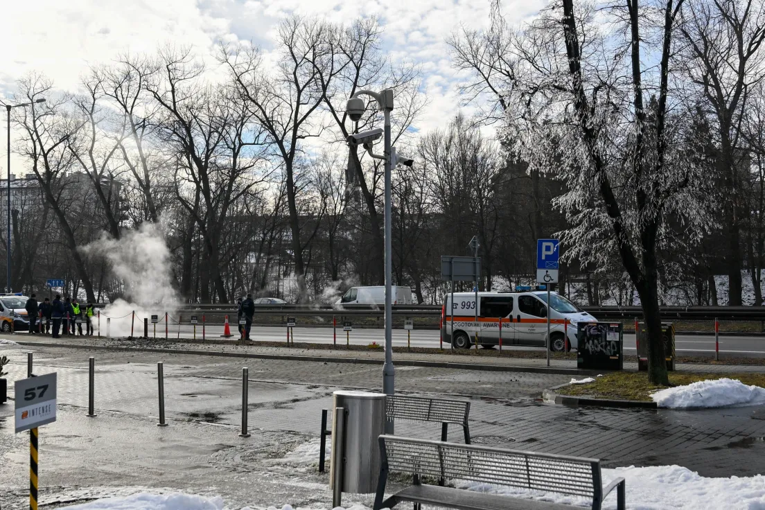 Awaria ciepłociągu na ul. Opolskiej