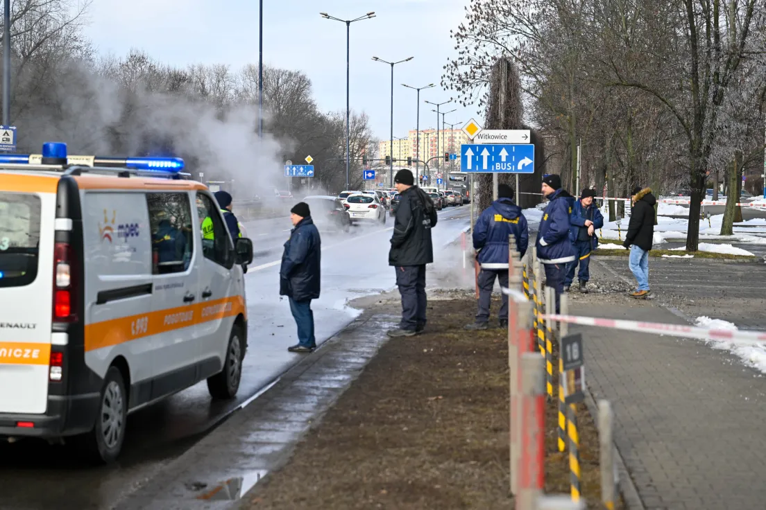 Awaria ciepłociągu na ul. Opolskiej