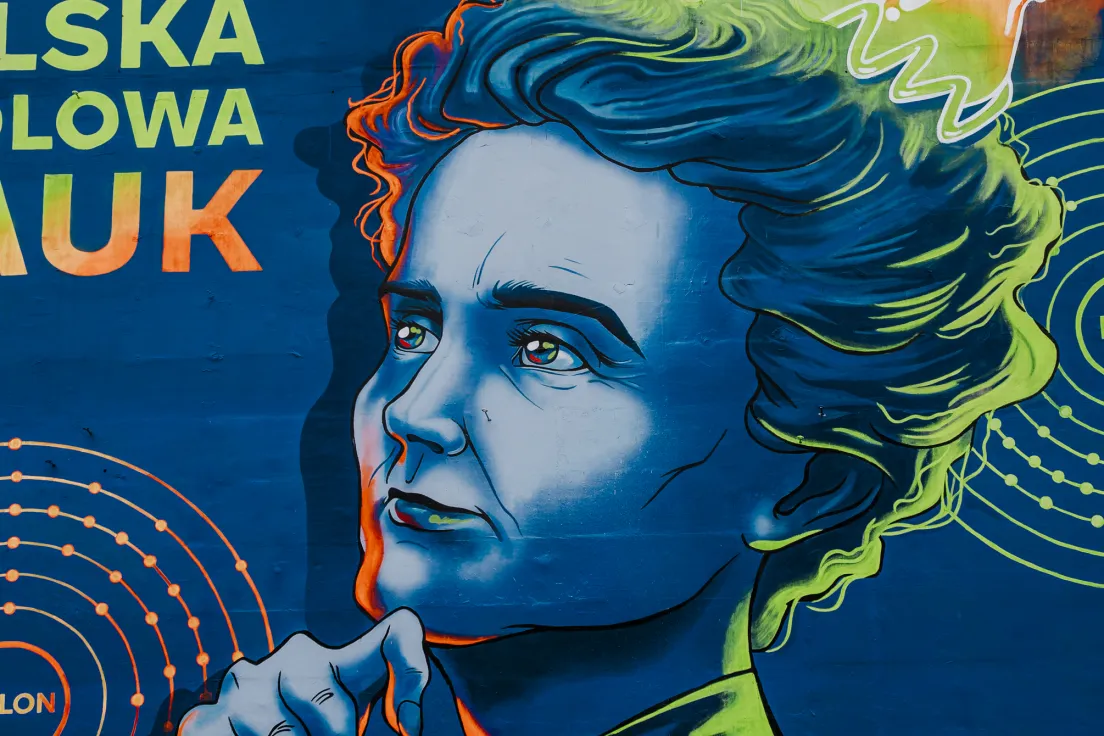 Fluorescencyjny mural przy ul. Grzegórzeckiej.