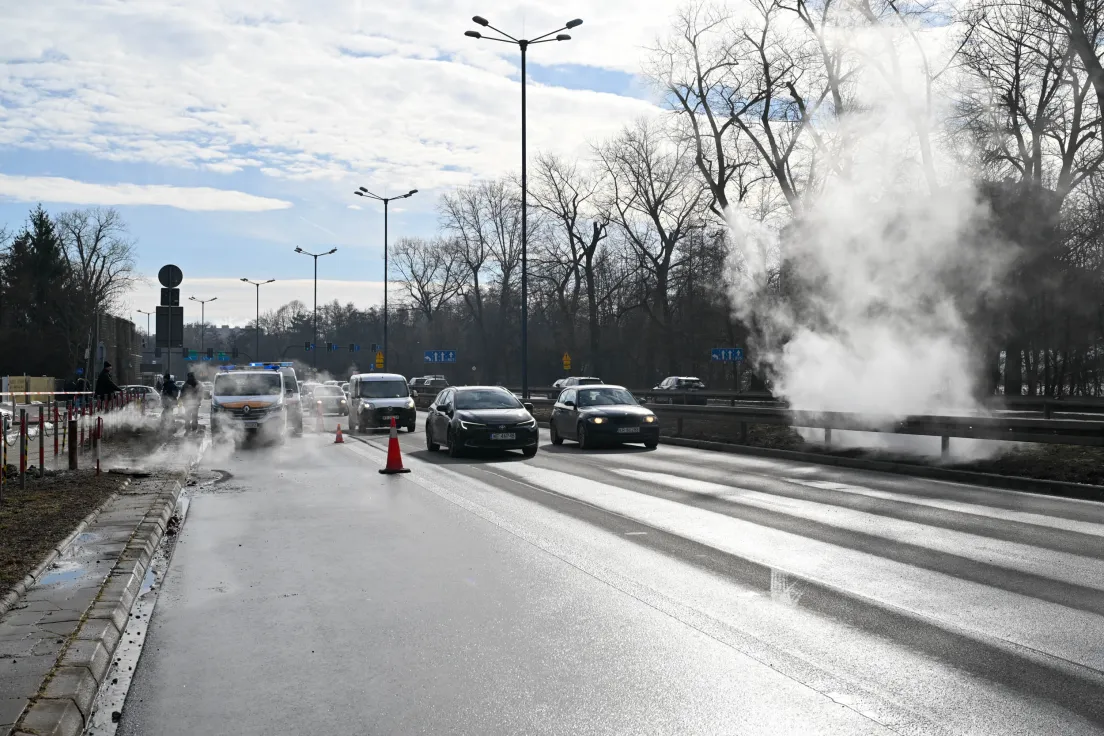 Awaria ciepłociągu na ul. Opolskiej