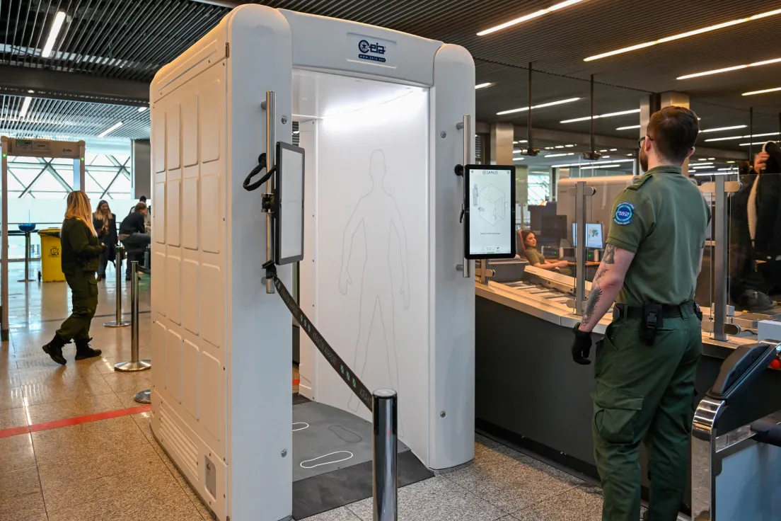 Skaner Body Scanner na lotnisku w Balicach