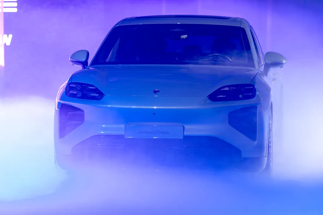 Porsche Cayenne Electric zadebiutowało na tafli lodu