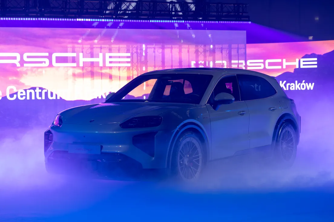 Porsche Cayenne Electric zadebiutowało na tafli lodu