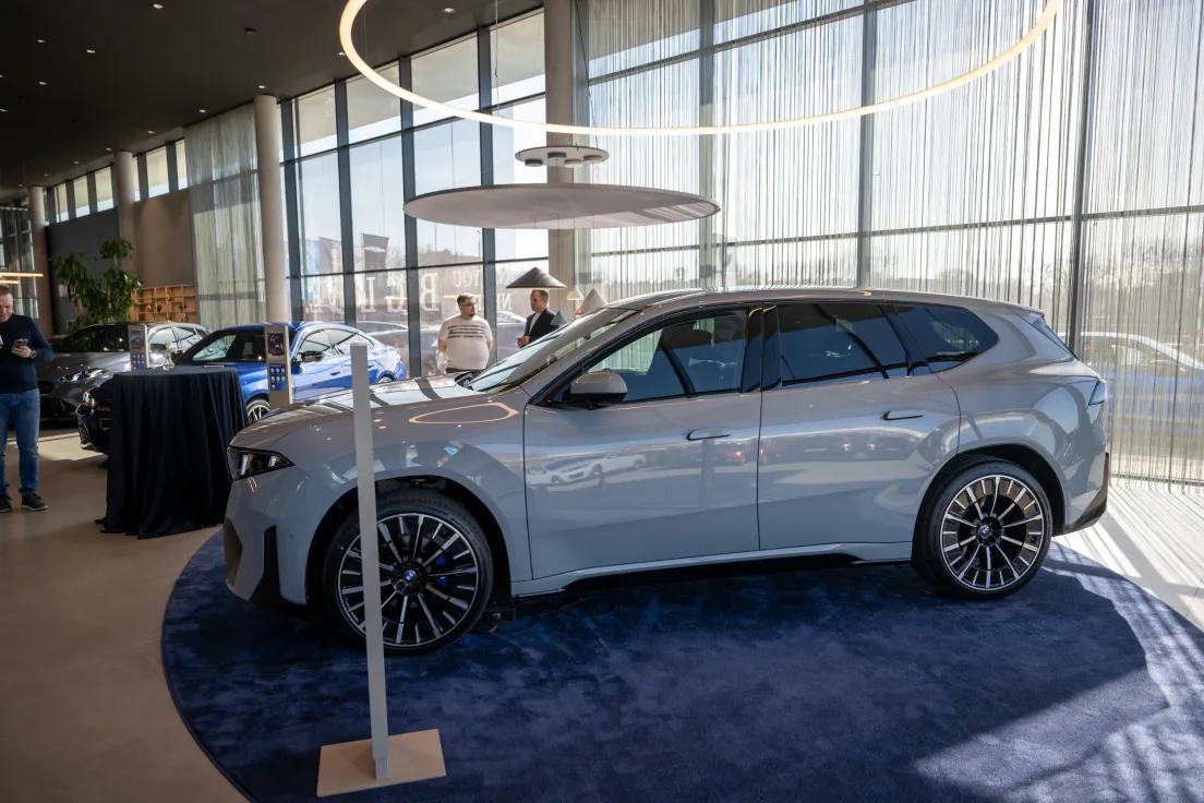 Premiera elektrycznego BMW iX3 w salonie M-Cars na Conrada