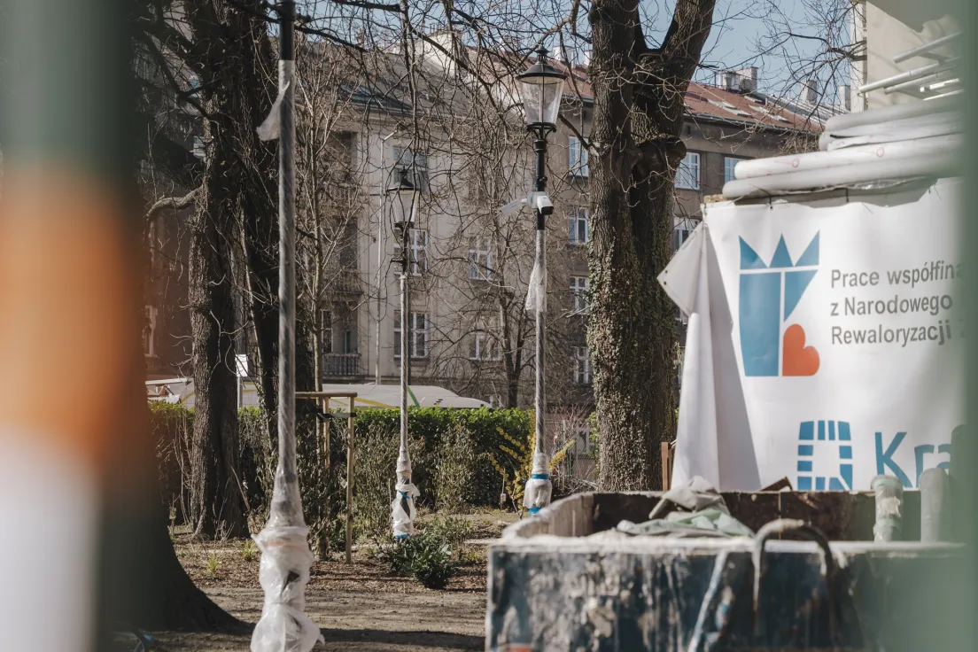 Wyremontowana Kossakówka i zmieniająca się przestrzeń wokół niej