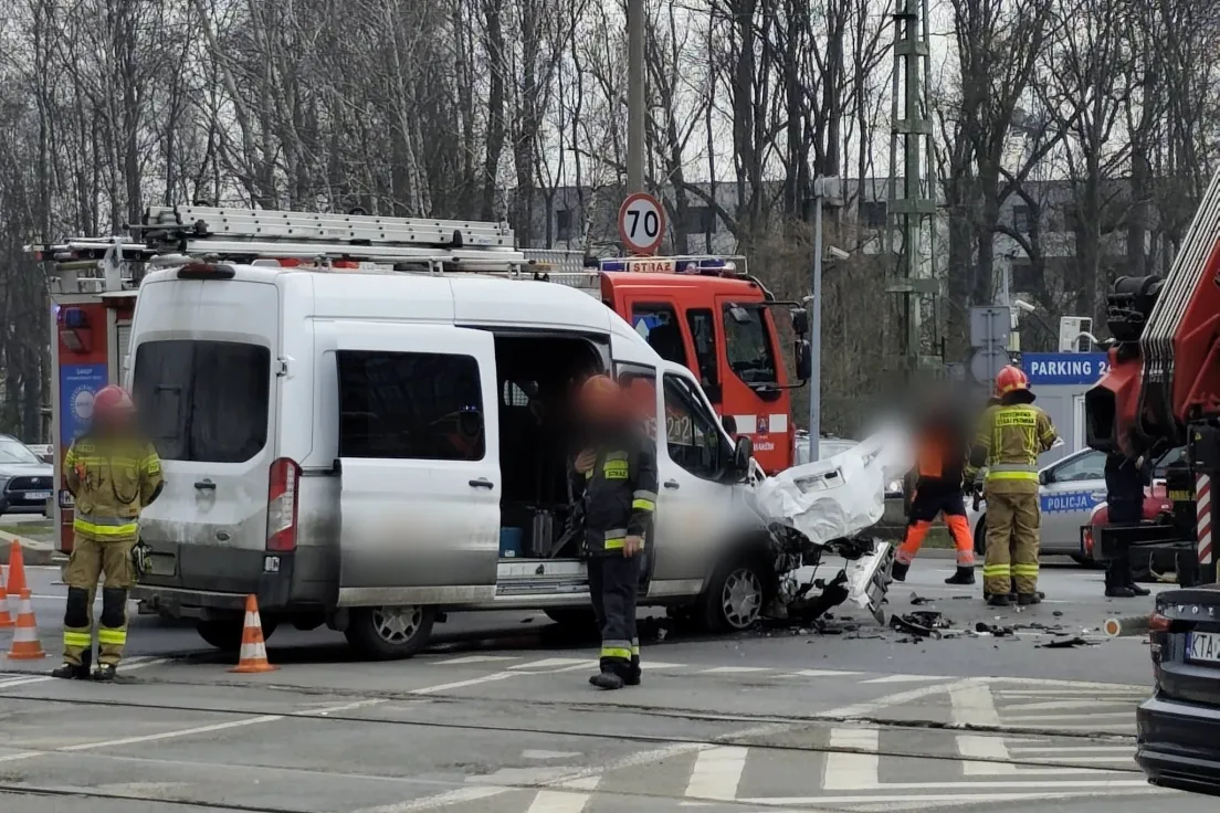 Wypadek na skrzyżowaniu Zakopiańskiej i Rzemieślniczej