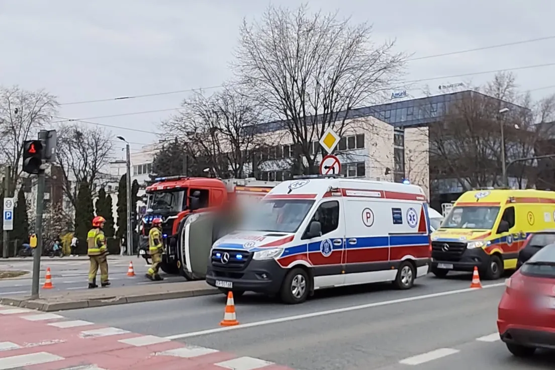 Wypadek na skrzyżowaniu Zakopiańskiej i Rzemieślniczej