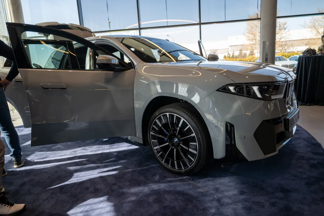 Premiera elektrycznego BMW iX3 w salonie M-Cars na Conrada