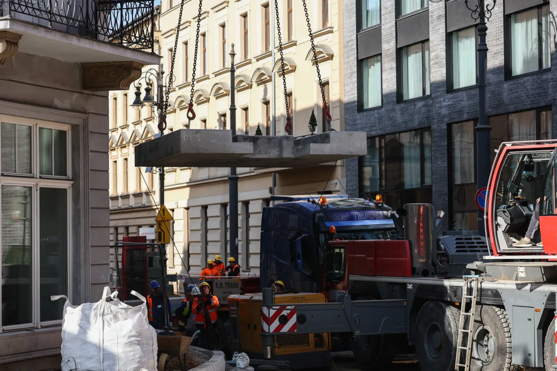 Montaż płyt tramwajowych przy ul. Straszewskiego